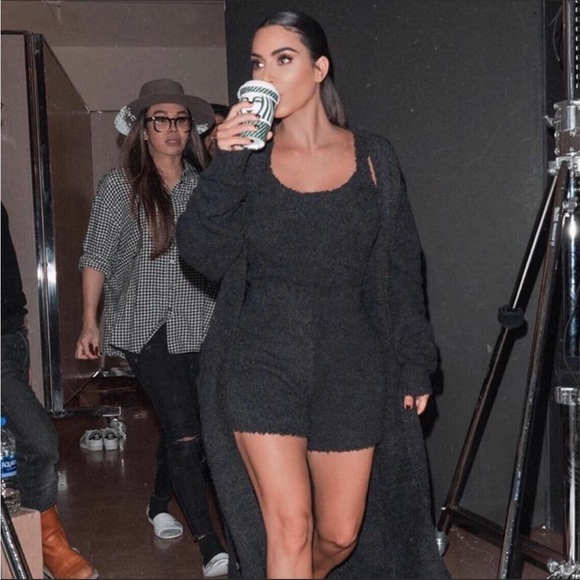 SKIMS Black Cozy Knit Shorts - size S-M - Picture 4 of 7